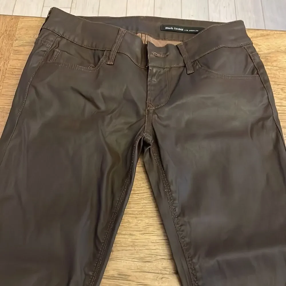 BLACK ORCHID BROWN VEGAN STRETCH LEATHER SKINNY LEG.  NEW - Picture 2 of 14
